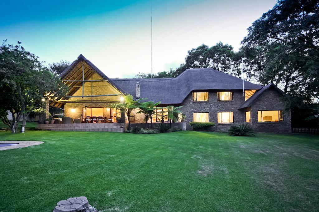 50 On Shepherd Boutique Guest House Sandton Eksteriør bilde