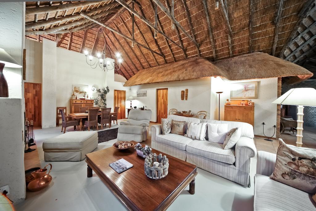 50 On Shepherd Boutique Guest House Sandton Eksteriør bilde