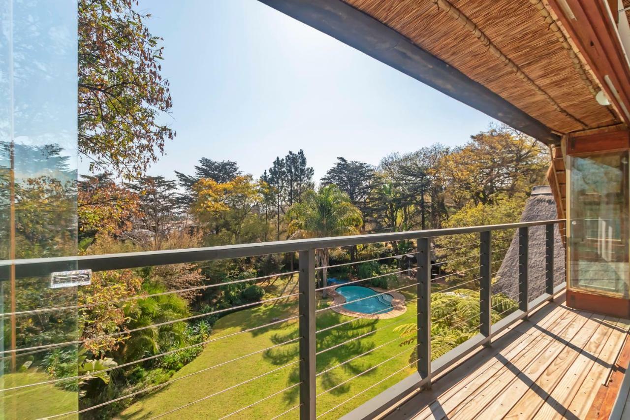 50 On Shepherd Boutique Guest House Sandton Eksteriør bilde