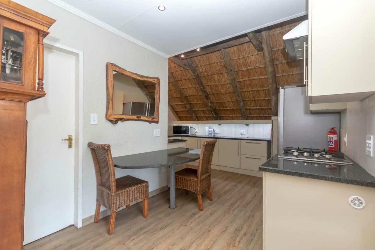 50 On Shepherd Boutique Guest House Sandton Eksteriør bilde