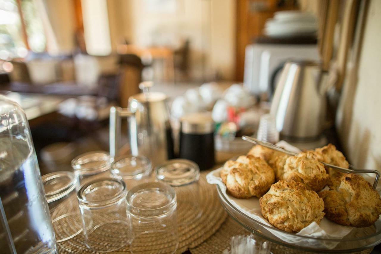 50 On Shepherd Boutique Guest House Sandton Eksteriør bilde